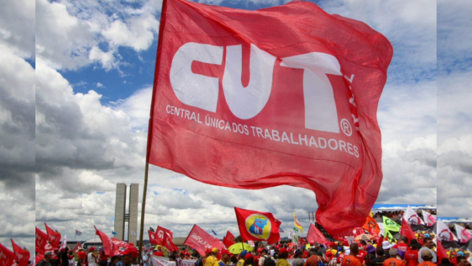 Trabalhadores vão às ruas no dia 30 para pressionar Senado pelo fim da escala 6x1